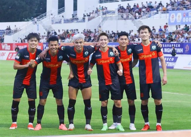 Hình ảnh đội ngũ hỗ trợ khách hàng chuyên nghiệp của Daga68 Game, làm nổi bật sự an toàn và uy tín của nền tảng cá cược